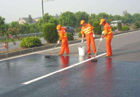 江西 彩色路面喷漆维修改色的使用寿命有多长？