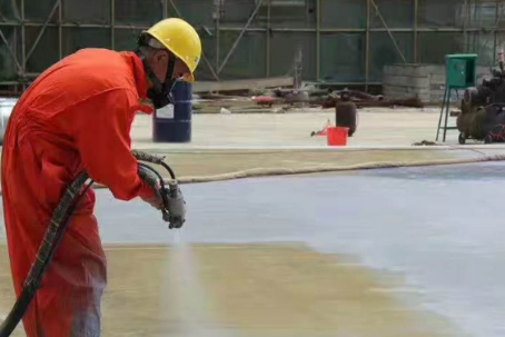 江西彩色路面喷涂是一种为路面